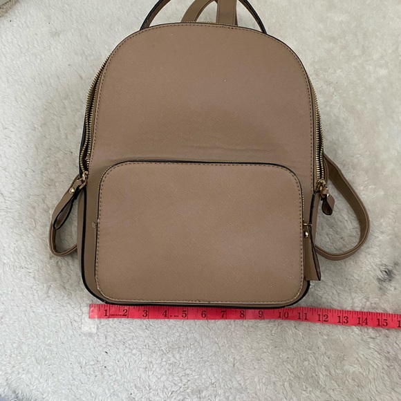 Cute classy backpack - Picture 8 of 11